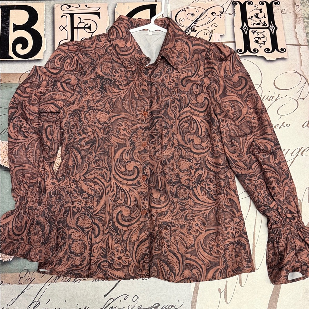 Gorgeous! Paisley-Print Button-Up Blouse in Brown. 🆕